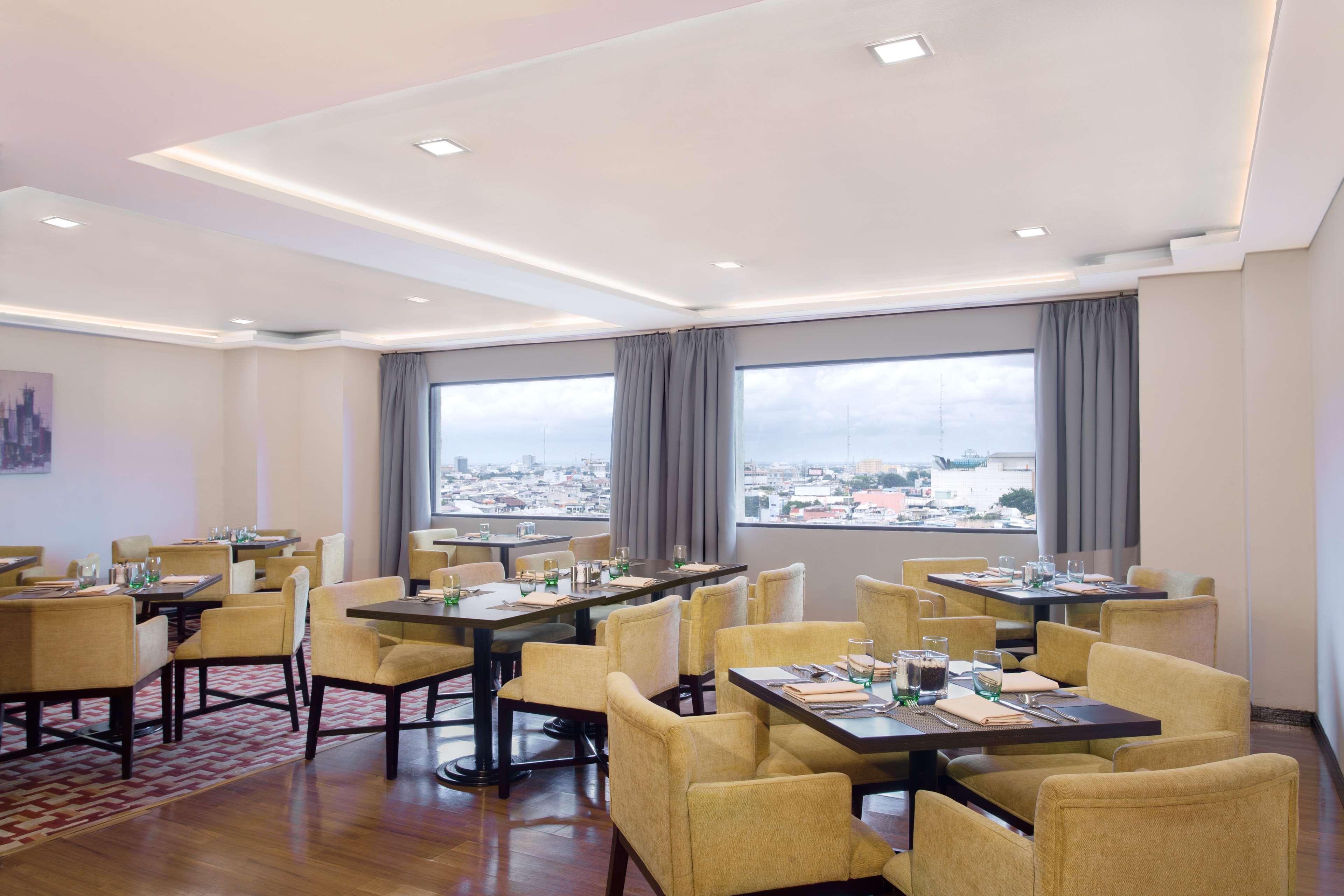 Aiho Hotel מדאן מראה חיצוני תמונה