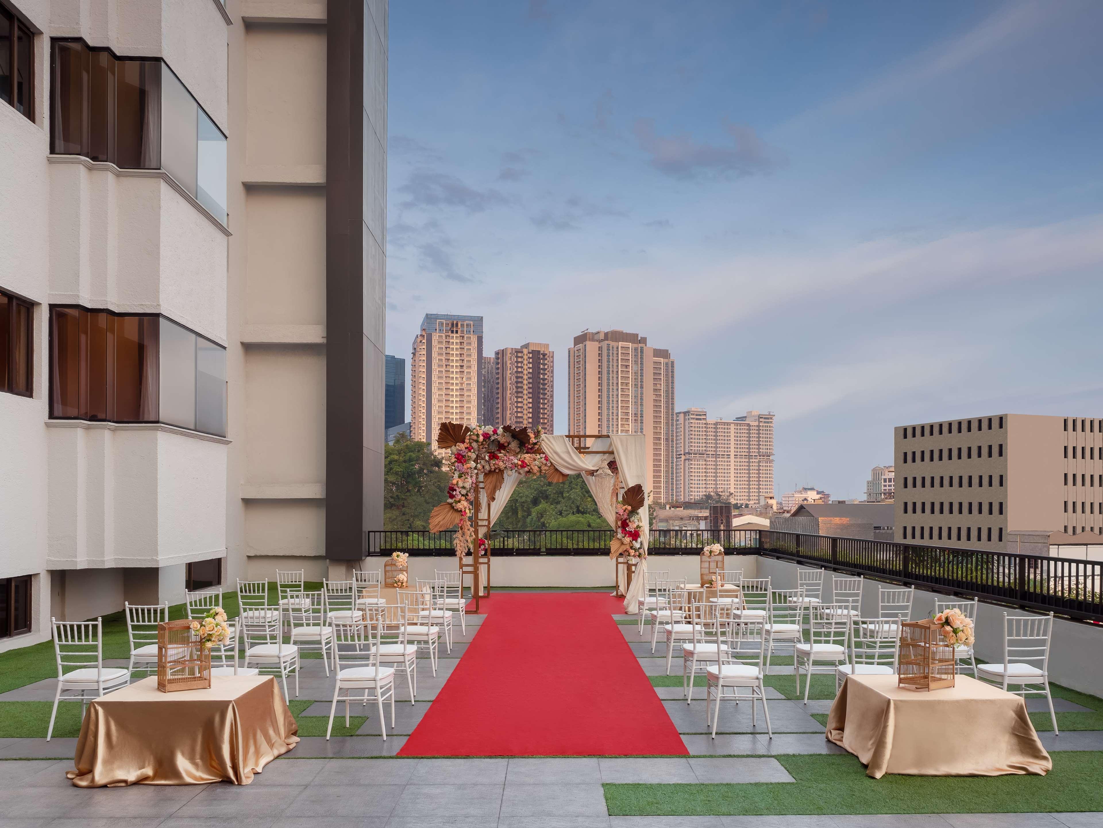 Aiho Hotel מדאן מראה חיצוני תמונה