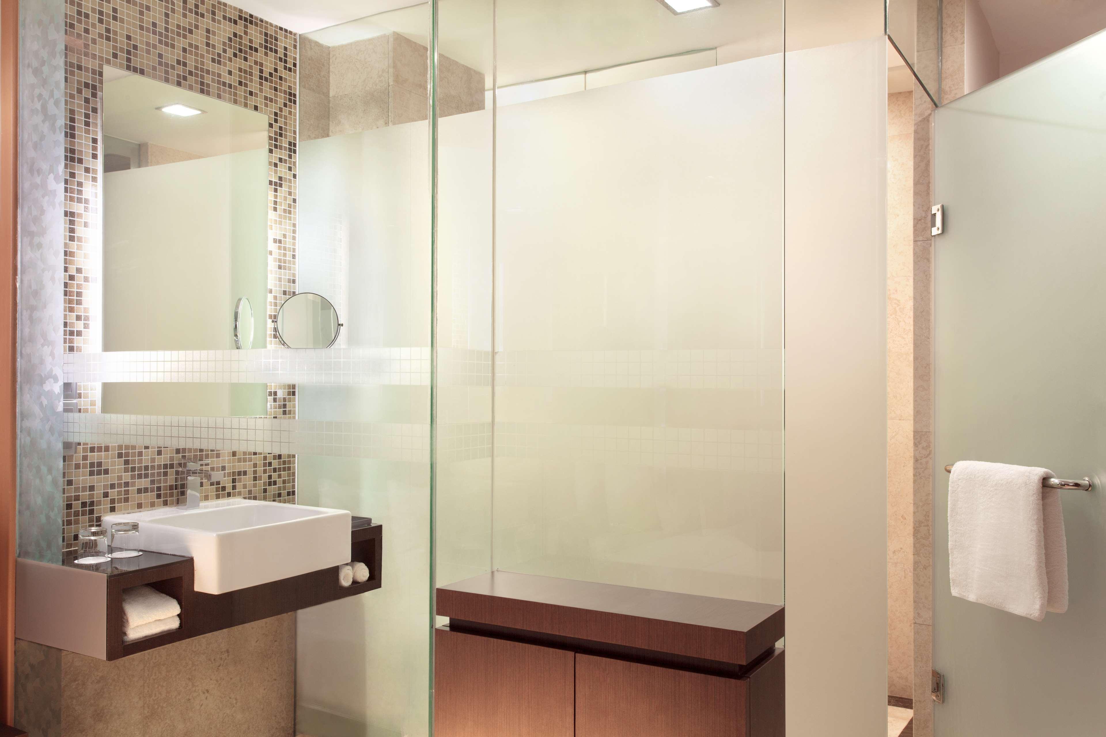 Aiho Hotel מדאן מראה חיצוני תמונה