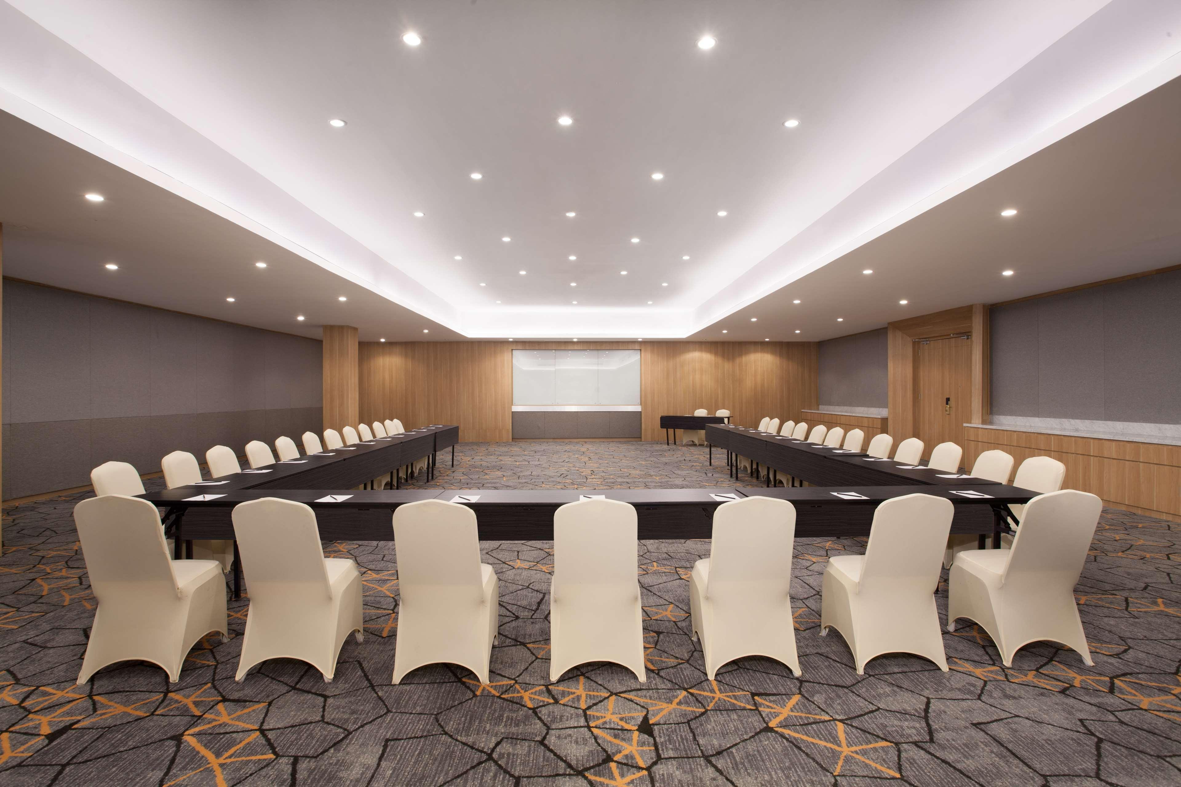 Aiho Hotel מדאן מראה חיצוני תמונה