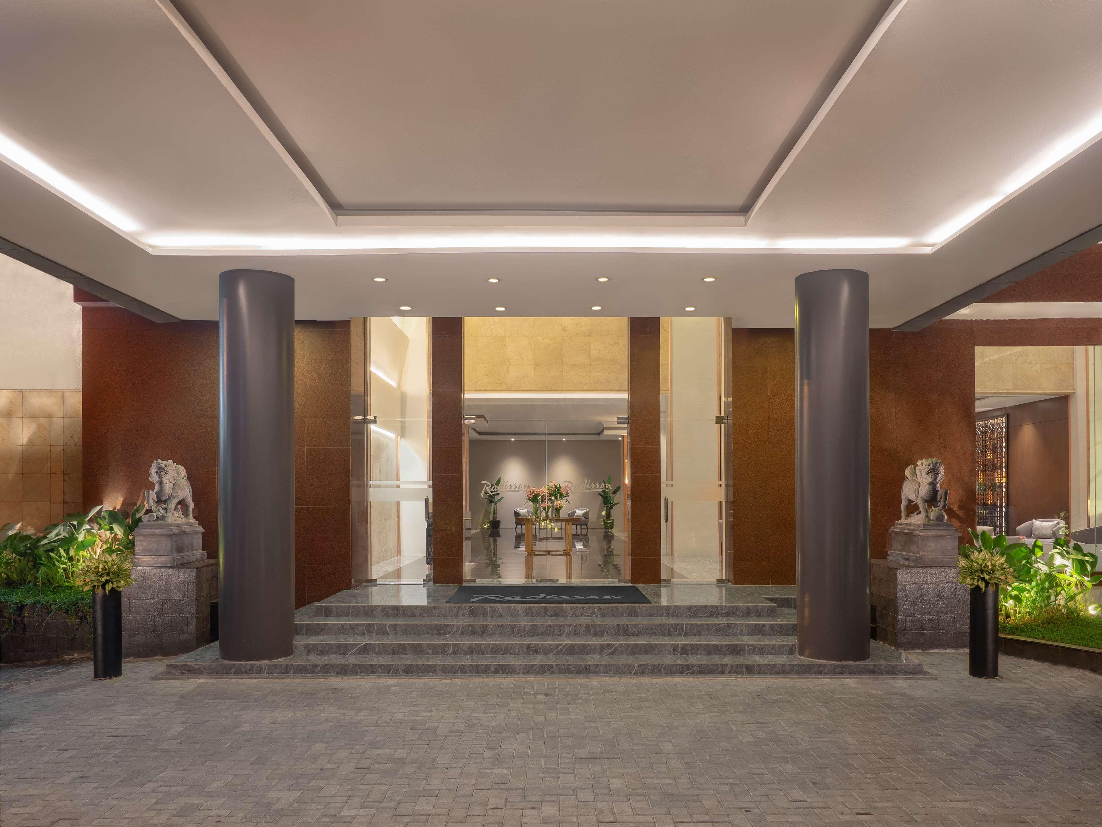 Aiho Hotel מדאן מראה חיצוני תמונה