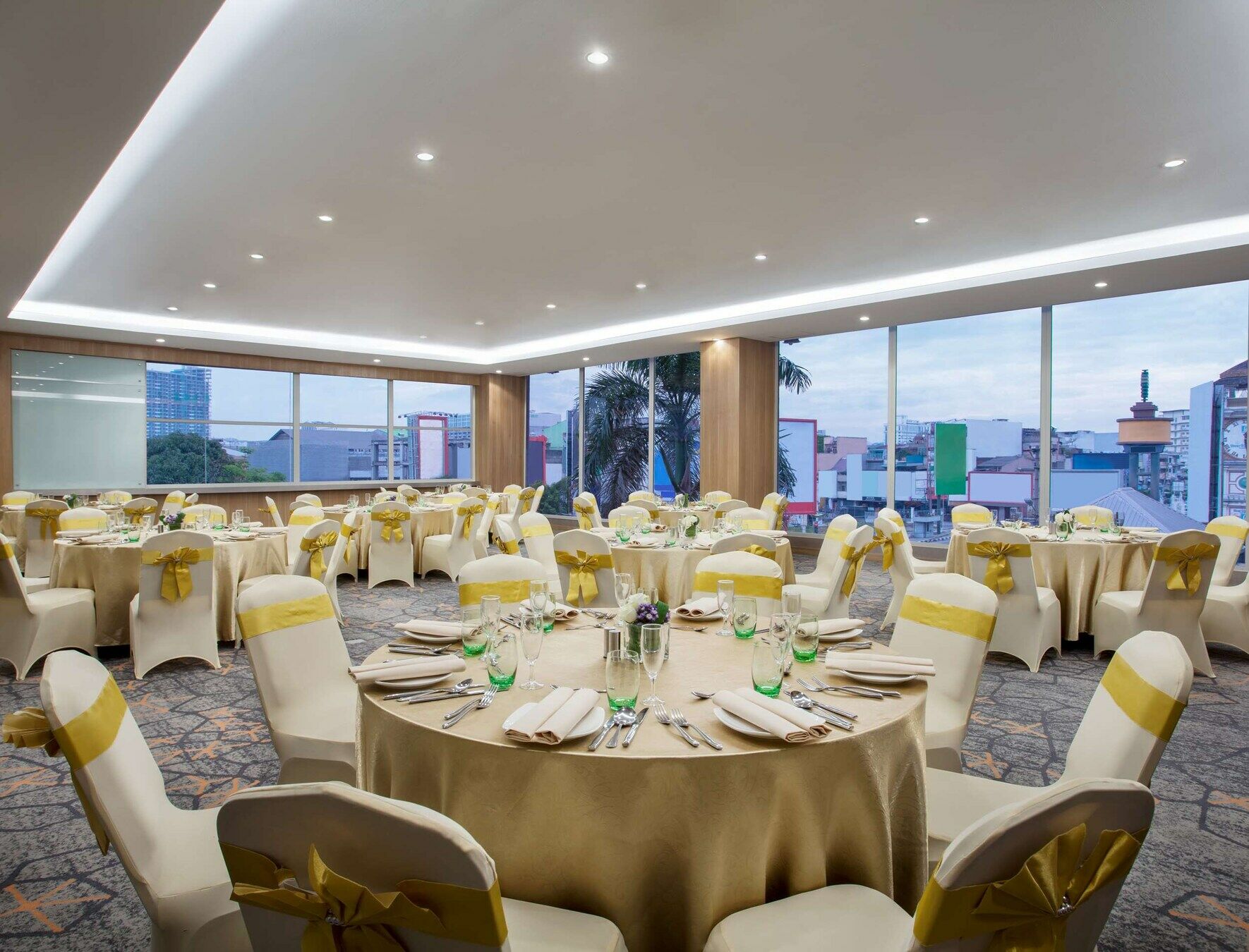 Aiho Hotel מדאן מתקנים תמונה